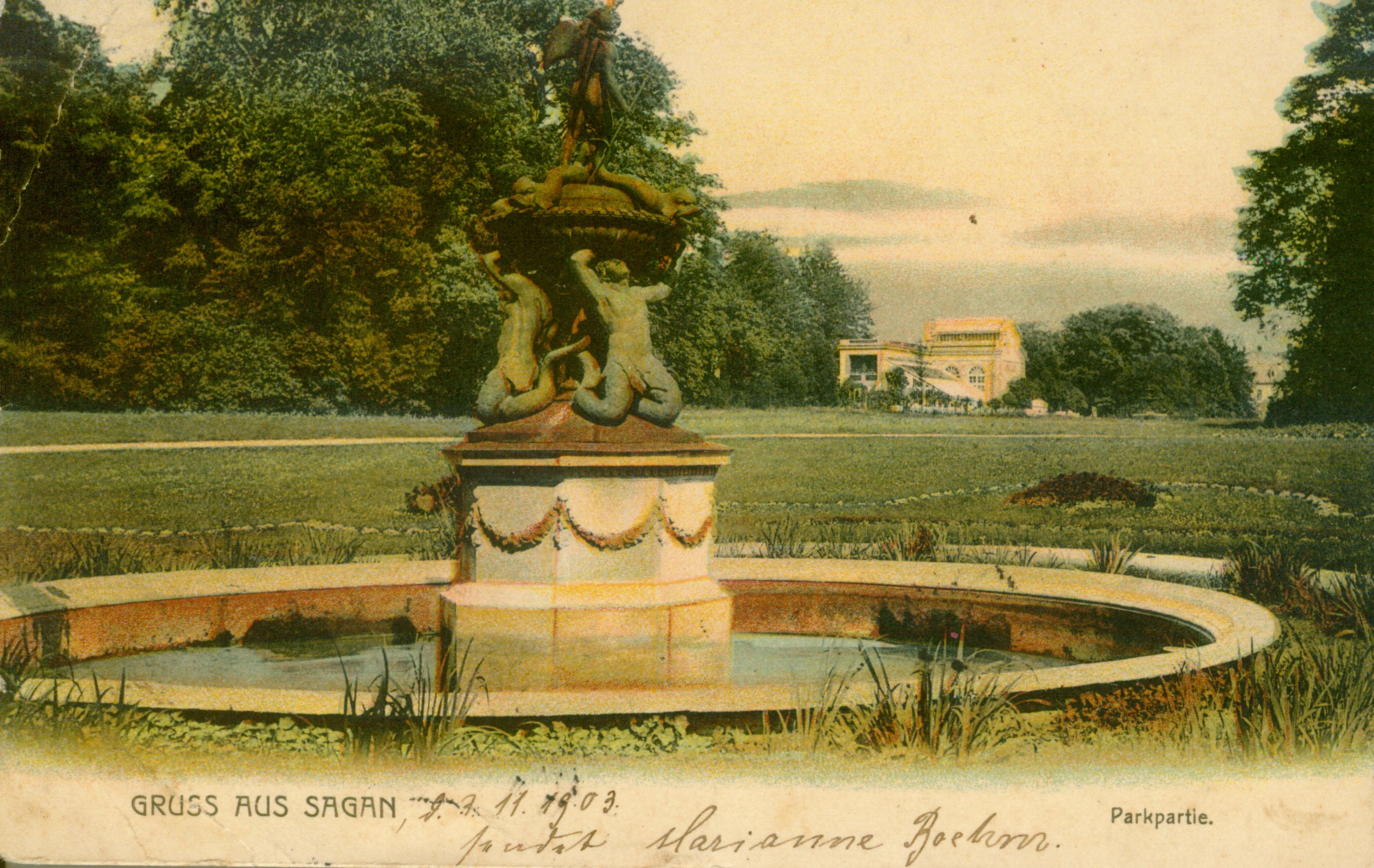 Żagań- częśc parku z fontanną